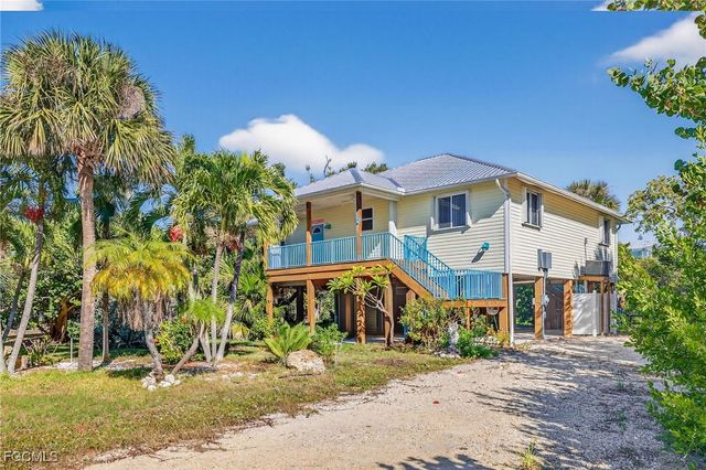 6476 Pine AVE, Sanibel, FL 33957