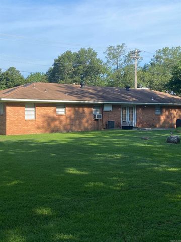 1212 Donaghey Ave., Conway, AR 72034
