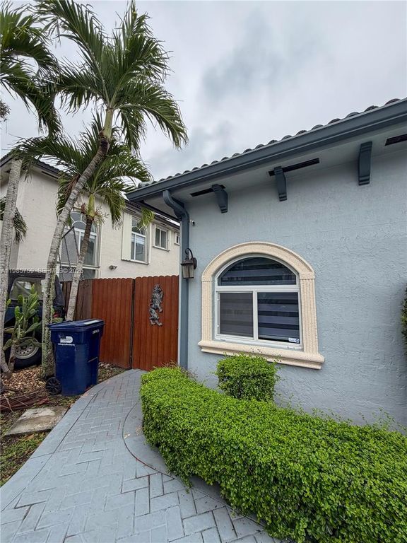 16242 SW 42nd Terrace 0, Miami, FL 33185