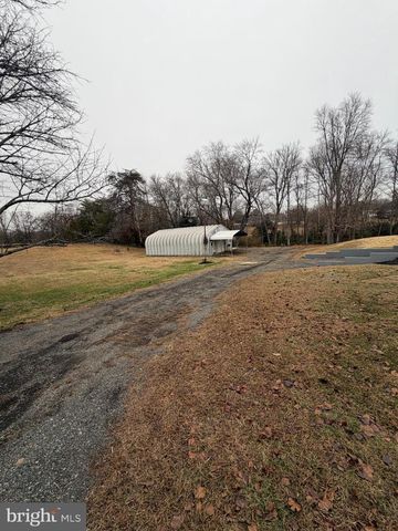 47 MCCARTY RD, Fredericksburg, VA 22405