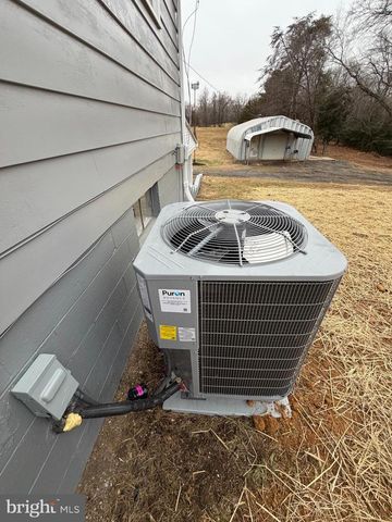 47 MCCARTY RD, Fredericksburg, VA 22405