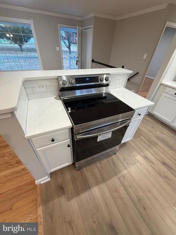 47 MCCARTY RD, Fredericksburg, VA 22405