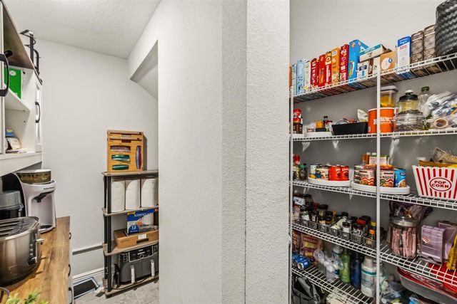 9800 LATE WAY, Groveland, FL 34736