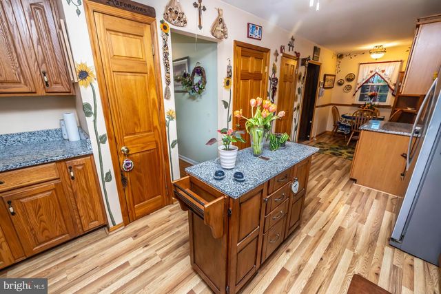 892 BOB-O-LINK LN, West Chester, PA 19382