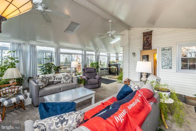 892 BOB-O-LINK LN, West Chester, PA 19382