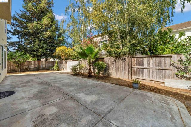 10324 Almanor Cir, Stockton, CA 95219