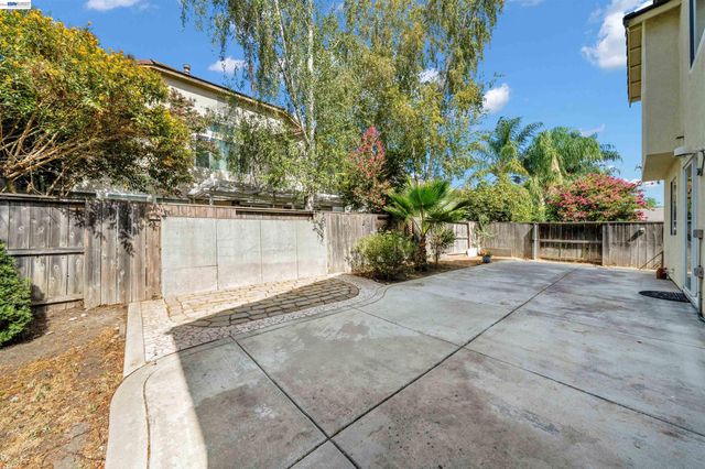 10324 Almanor Cir, Stockton, CA 95219