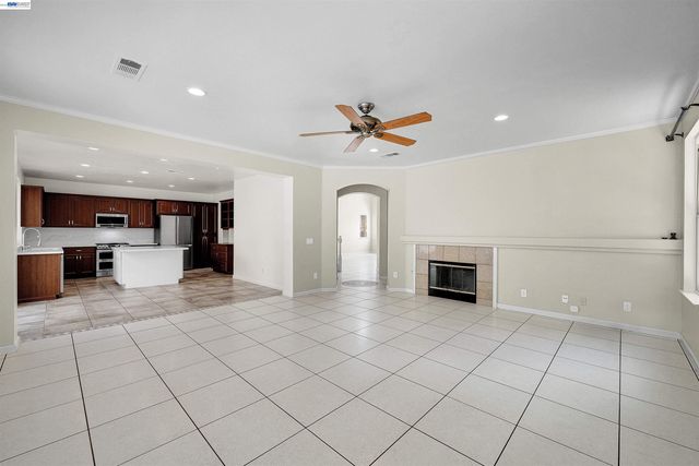 10324 Almanor Cir, Stockton, CA 95219