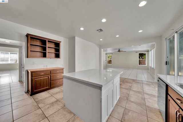 10324 Almanor Cir, Stockton, CA 95219