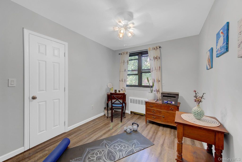 245-14 61st Avenue 0126, Douglaston, NY 11362 — photo 2
