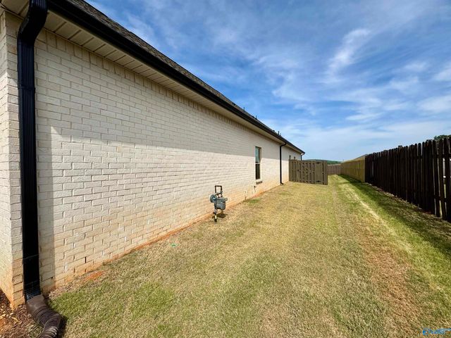 7535 Doris Ruth Lane, Owens Cross Roads, AL 35763