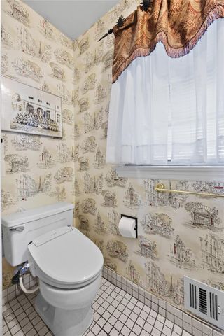 11 Searingtown Road, Searingtown, NY 11507