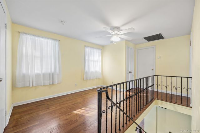 11 Searingtown Road, Searingtown, NY 11507