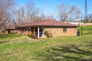 100 Sherry Ln, Dickson, TN 37055