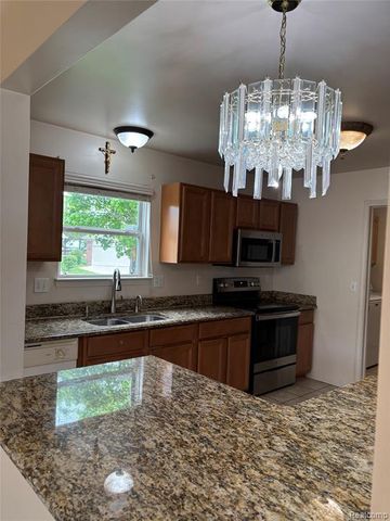 380 Woodhaven Drive, Walled Lake, MI 48390