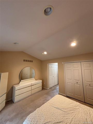 380 Woodhaven Drive, Walled Lake, MI 48390