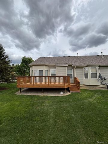 380 Woodhaven Drive, Walled Lake, MI 48390