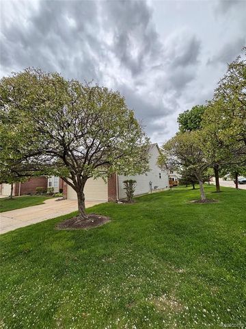 380 Woodhaven Drive, Walled Lake, MI 48390