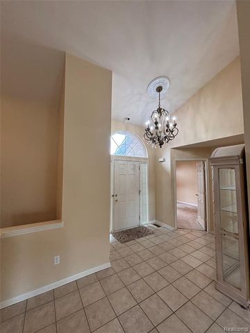 380 Woodhaven Drive, Walled Lake, MI 48390