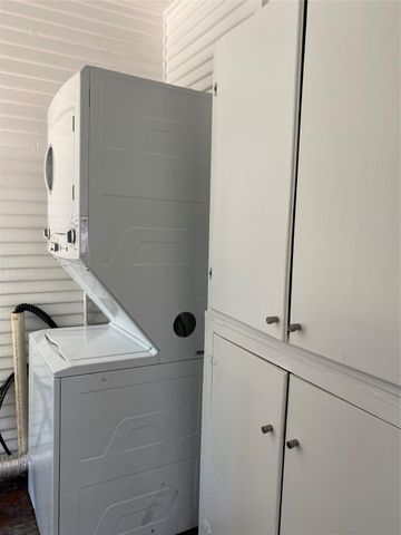 709 E 11, Houston, TX 77008
