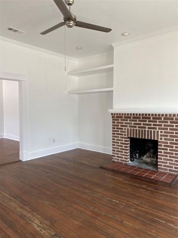 709 E 11, Houston, TX 77008