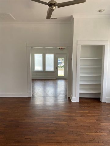 709 E 11, Houston, TX 77008