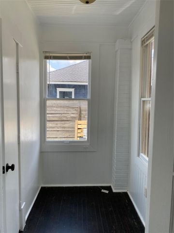 709 E 11, Houston, TX 77008