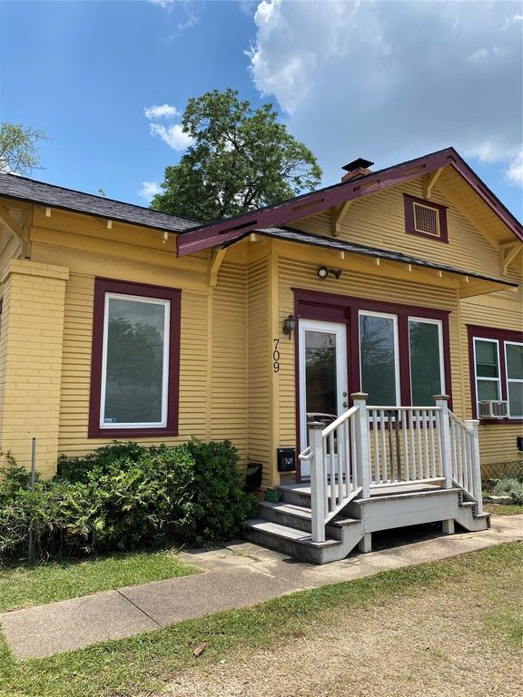 709 E 11, Houston, TX 77008
