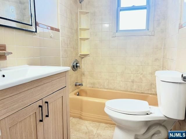 4 Burdette Place, Fairview, NJ 07022