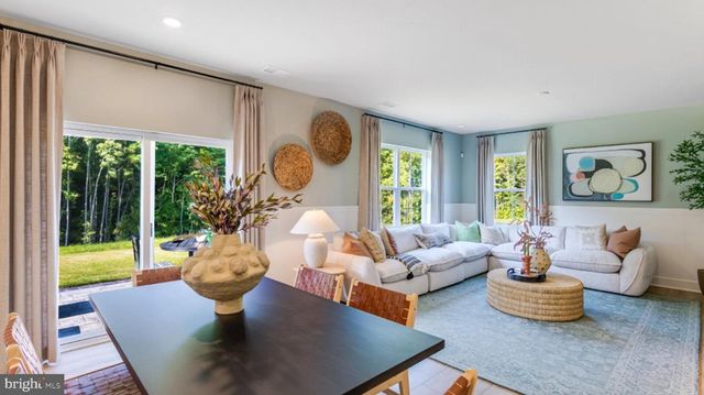5401 NEWPORT CIR, White Plains, MD 20695