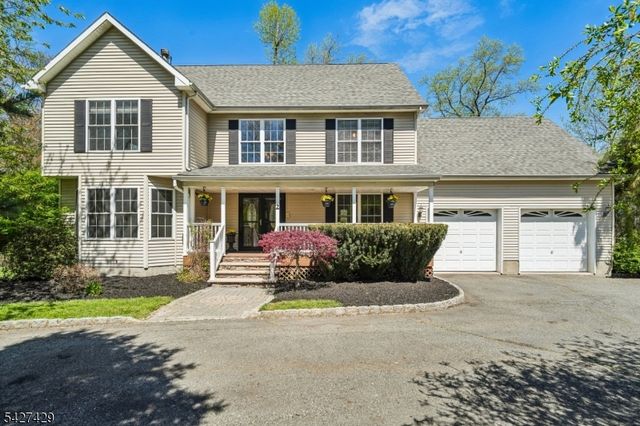 2 Log Rd, Jefferson Twp., NJ 07849