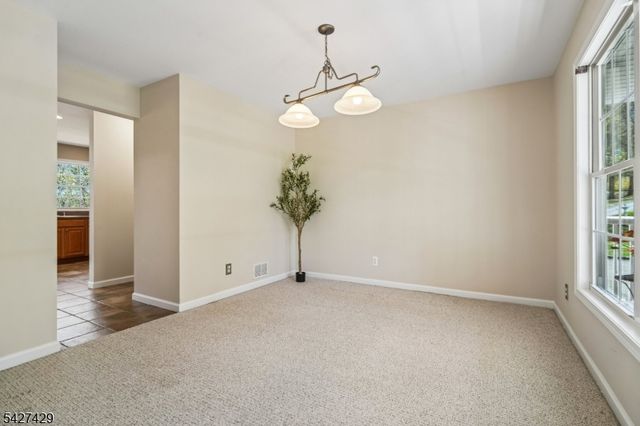 2 Log Rd, Jefferson Twp., NJ 07849