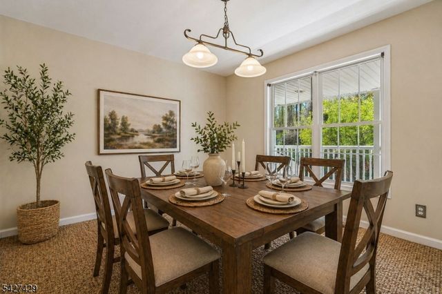 2 Log Rd, Jefferson Twp., NJ 07849