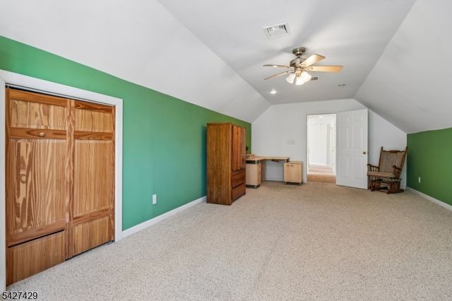 2 Log Rd, Jefferson Twp., NJ 07849