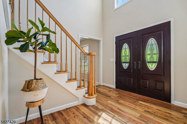 2 Log Rd, Jefferson Twp., NJ 07849