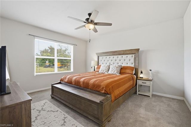 1917 SW 4th ST, Cape Coral, FL 33991