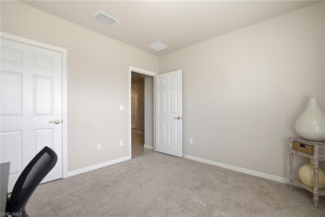 1917 SW 4th ST, Cape Coral, FL 33991