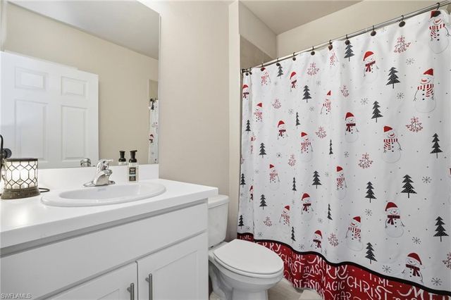 1917 SW 4th ST, Cape Coral, FL 33991