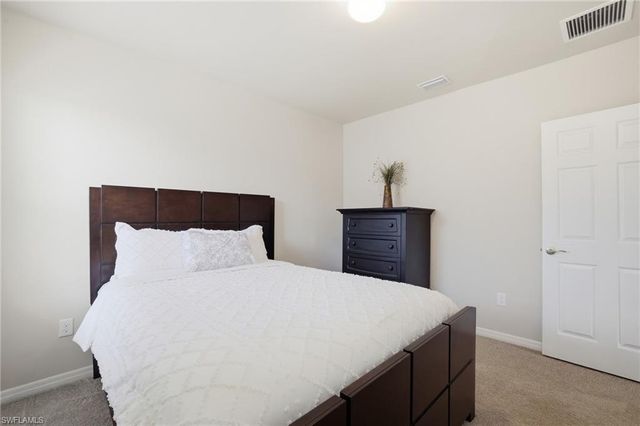 1917 SW 4th ST, Cape Coral, FL 33991