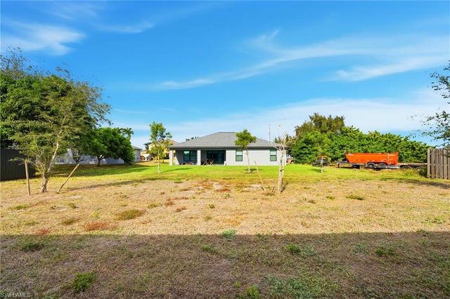 1917 SW 4th ST, Cape Coral, FL 33991