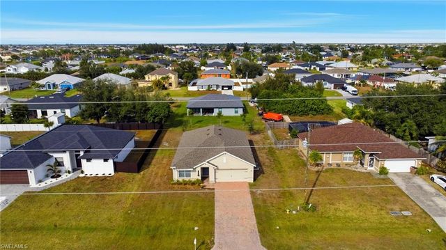 1917 SW 4th ST, Cape Coral, FL 33991