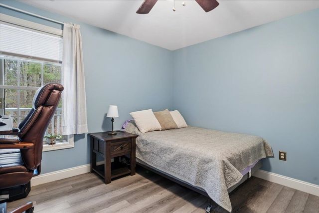 4 Crestview Cir Unit 108, Londonderry, NH 03053