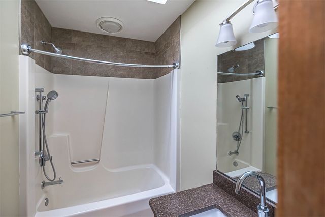 4802 AMHERST Road, Erie, PA 16506