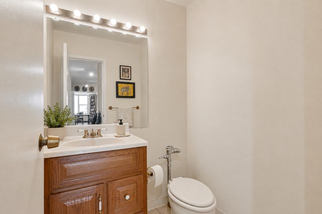 777 N Michigan Avenue 2500, Chicago, IL 60611