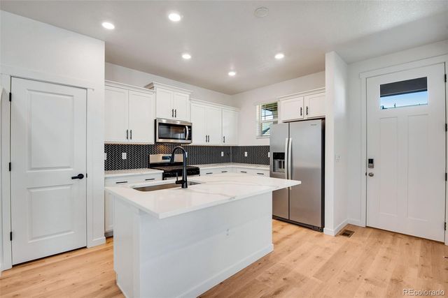 22352 E 7th Place, Aurora, CO 80018