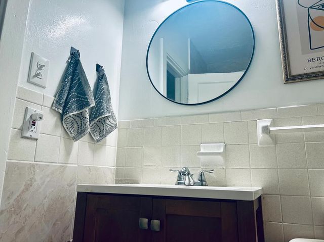 707 S 2nd Avenue S 2, Lake Worth Beach, FL 33460