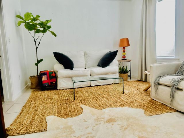 707 S 2nd Avenue S 2, Lake Worth Beach, FL 33460