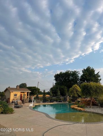 9488 Roberts Avenue, Perrysburg, OH 43551