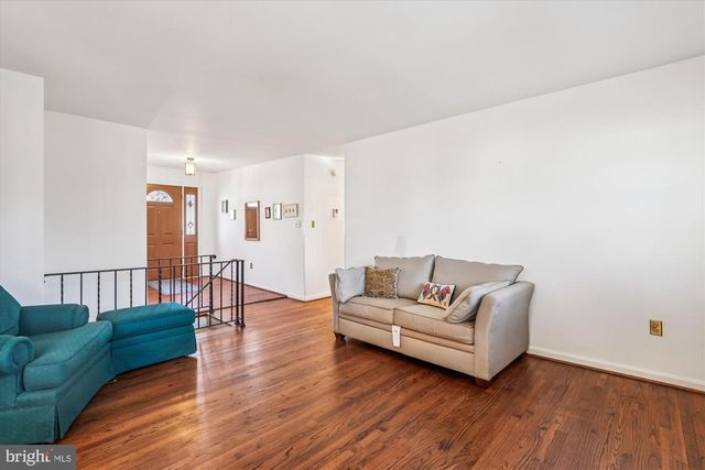 7013 STONE MILL PL, Alexandria, VA 22306