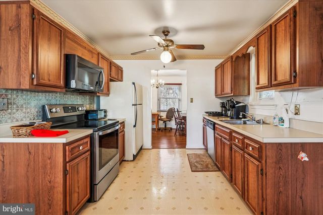 7013 STONE MILL PL, Alexandria, VA 22306